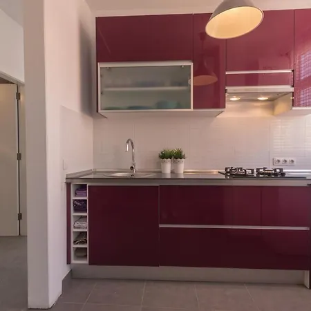 Bunker Point City Apartament アパート テルデ